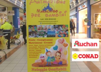 Auchan Conad evento festa negozi centro commerciale shopping mall natale allestimento animazione