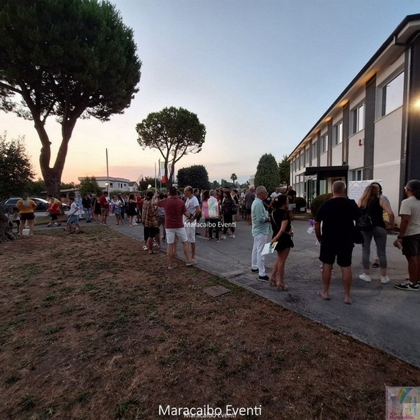 Benefici eventi aziendali inaugurazioni family day open day cene natalizie anniversari imprese festa allestimenti vantaggi